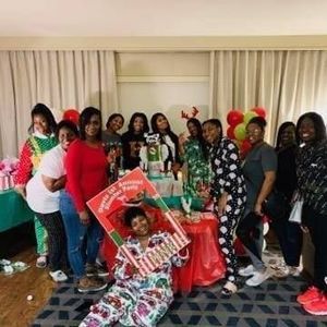 Meet your Posher, Roxanne